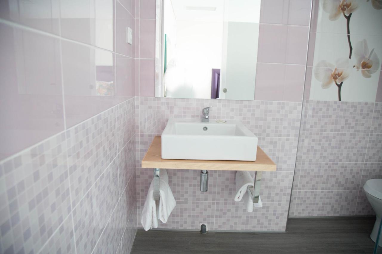 Tomas Guest House Ковильян Экстерьер фото